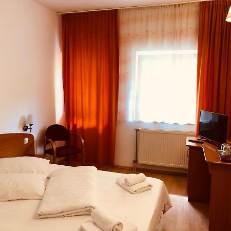 Hotel Poenita Сигишоара Экстерьер фото