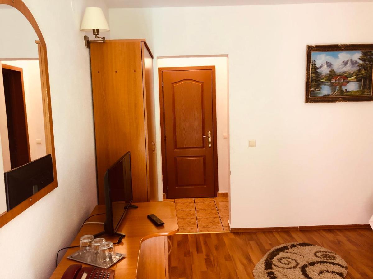 Hotel Poenita Сигишоара Экстерьер фото
